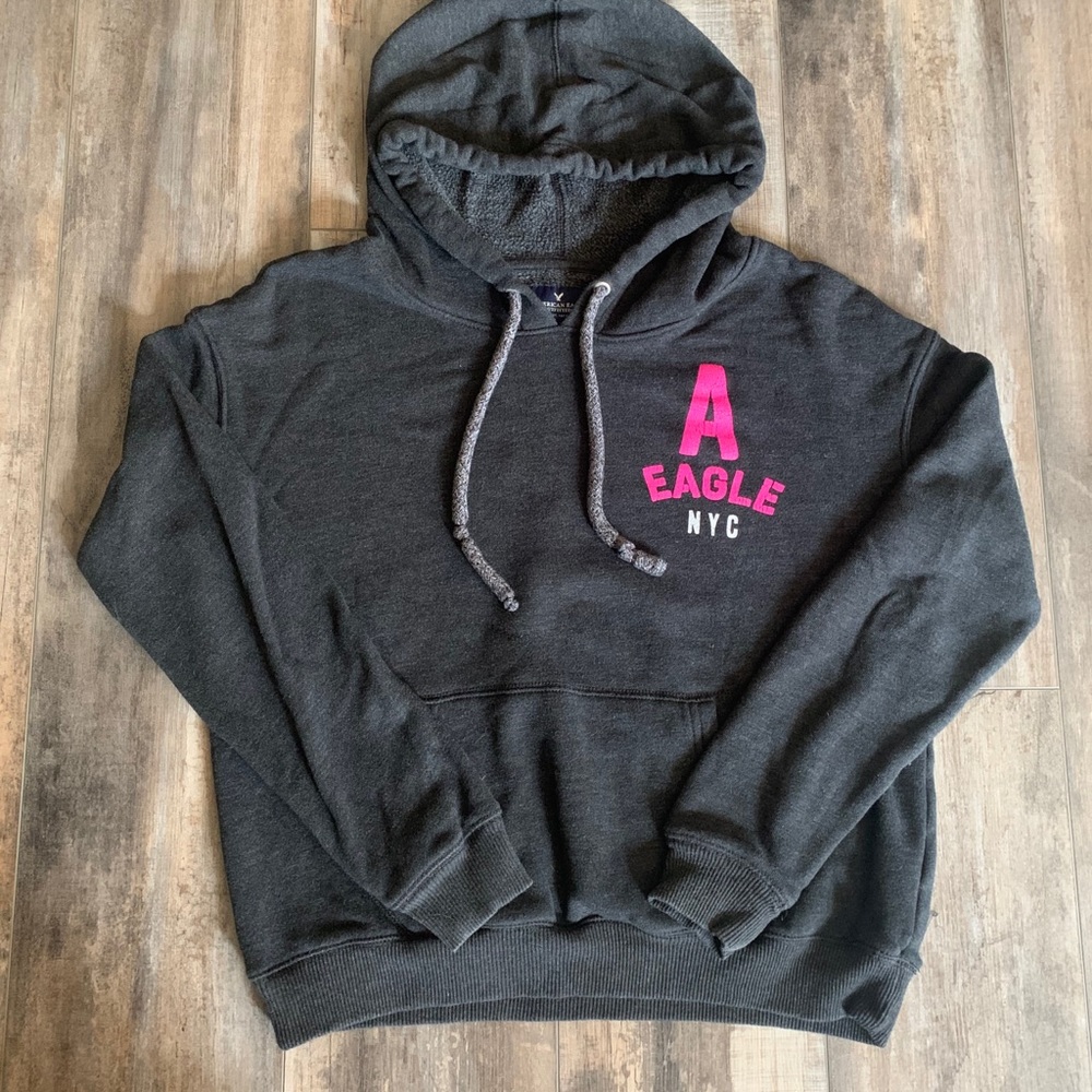 AE pink and gray sweatshirt
